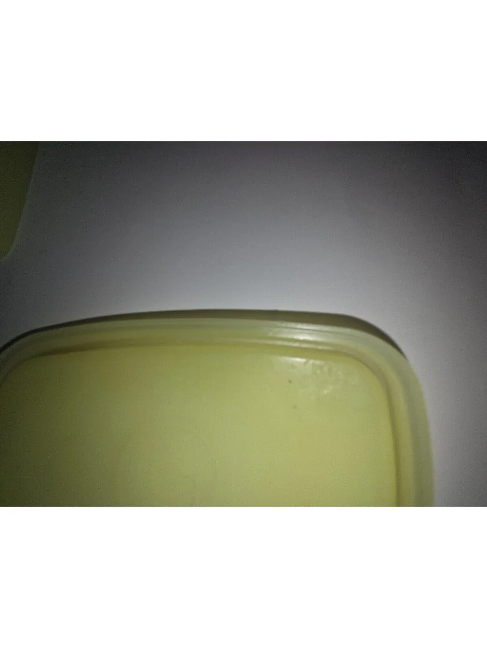 Vintage Tupperware Shelf Saver #1243 -8 Container  With Lid Yellow A12